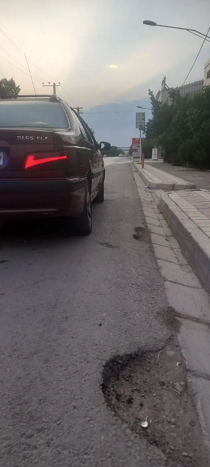 پارس مدل ۸۳|خودرو سواری و وانت|فولادشهر, B4|دیوار