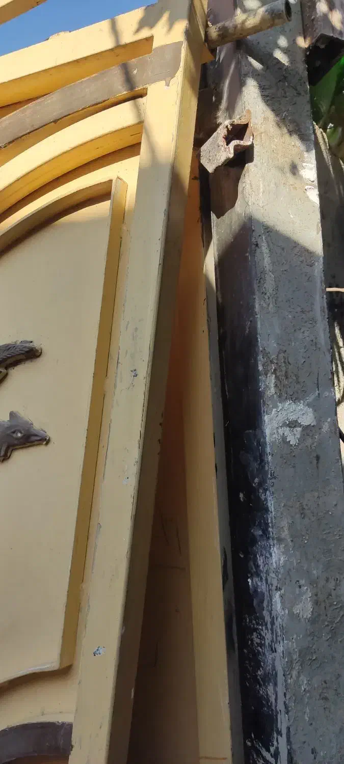 در بزرگ باغ. ویلایی|مصالح و تجهیزات ساختمان|تنکمان, |دیوار