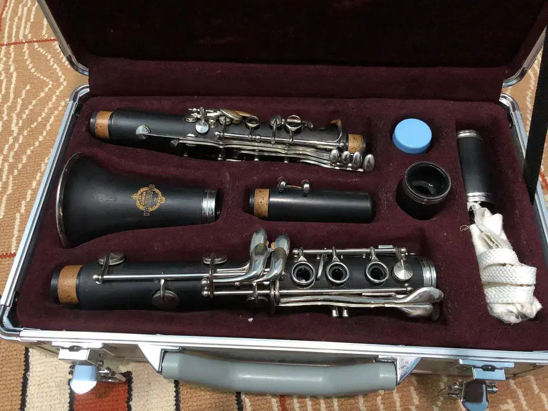 کلارینت سوزوکی|سازهای بادی|خمینی‌شهر, |دیوار