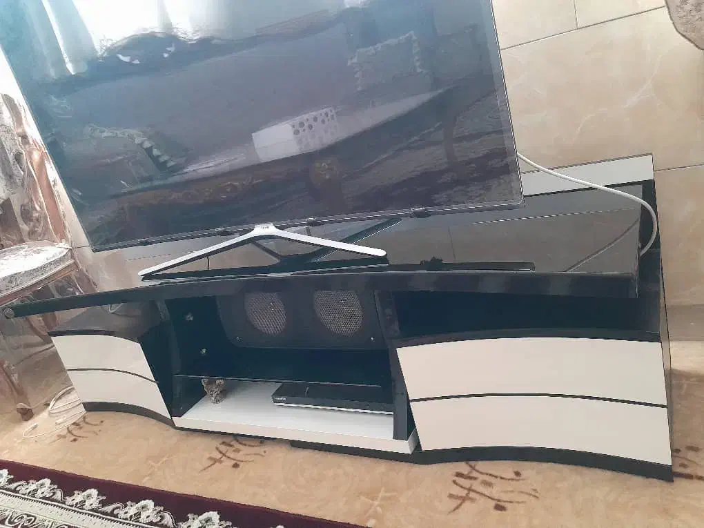 میز|میز تلویزیون|قرچک, مهدیه|دیوار