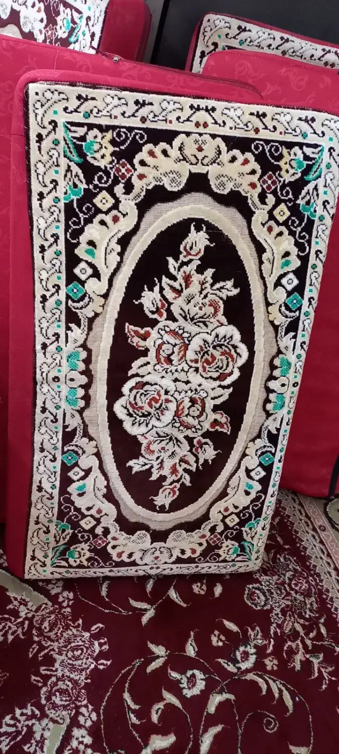 ۶عدد پشتی|پشتی|شیراز, شهرک قمشه|دیوار