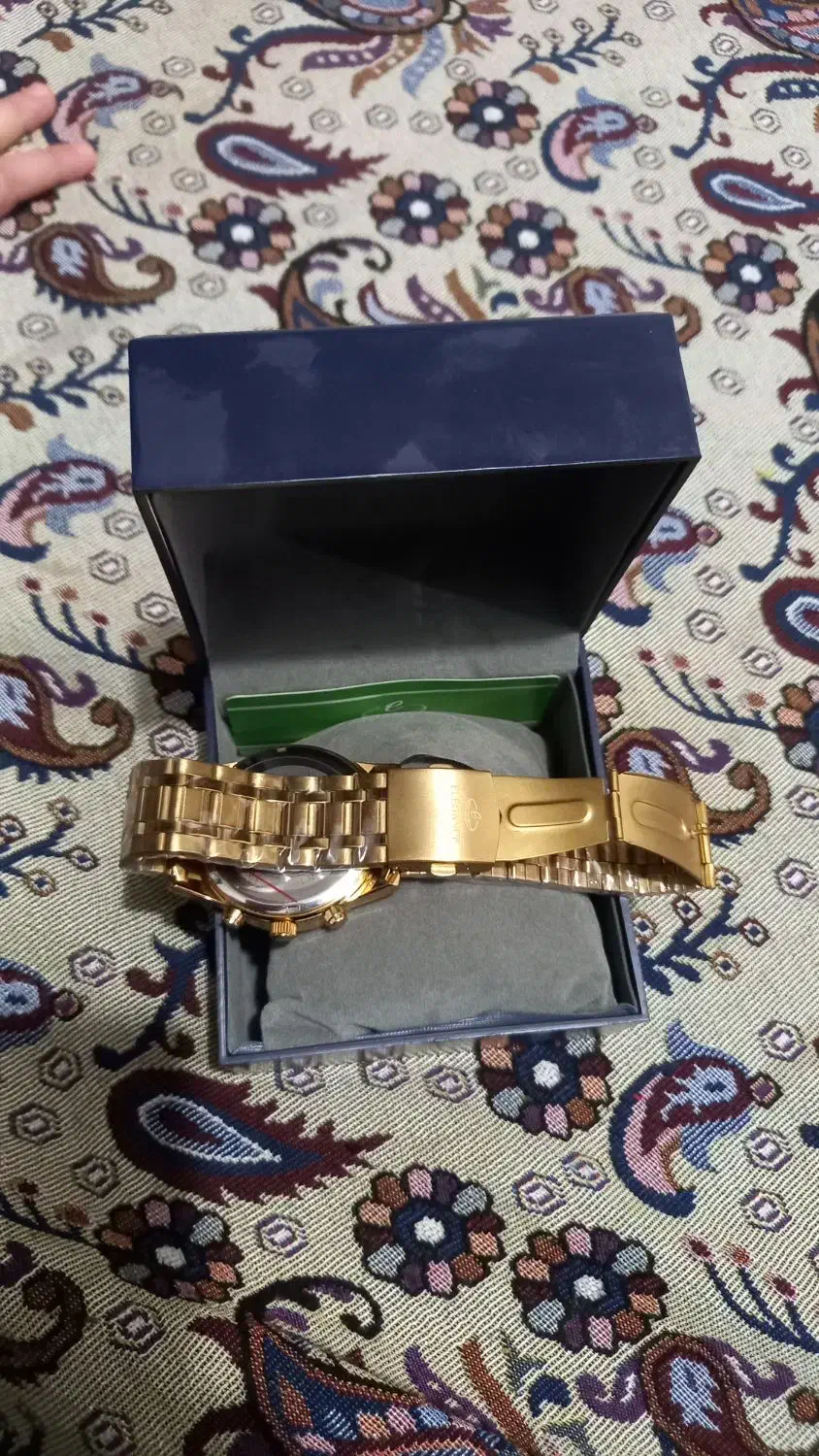 ساعت مچی .|ساعت|سقز, |دیوار