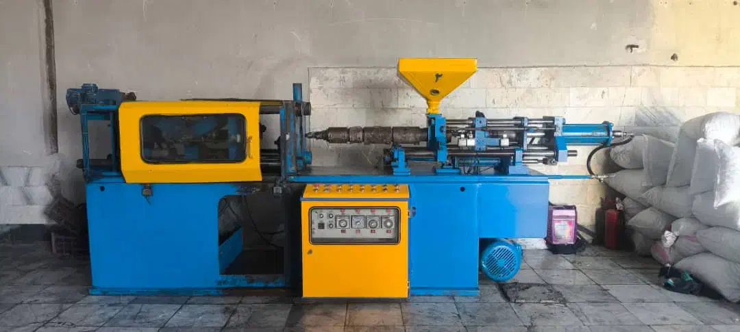 دستگاه تزریق پلاستیک ۳۰۰ گرم و ۲۰۰ گرم|ماشینآلات صنعتی|اسلامشهر, شهرک امام حسین (میان آباد)|دیوار