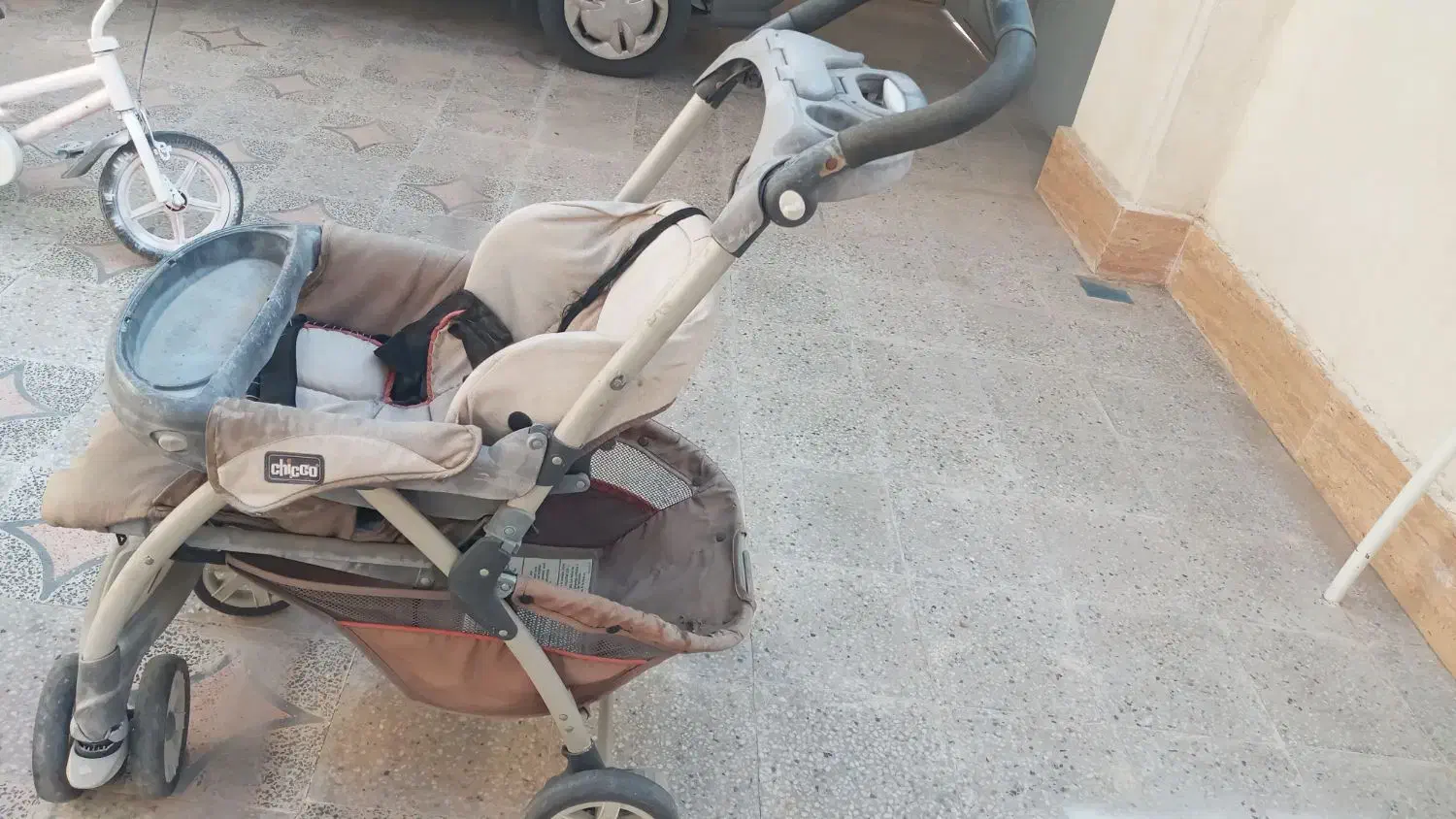 کالسکه محکم|کالسکه و لوازم جانبی|رودان, |دیوار