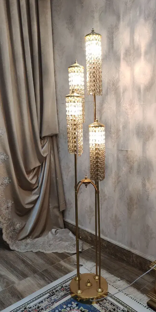 اباژوراکریستالی|چراغ خواب و آباژور|مبارکه, |دیوار