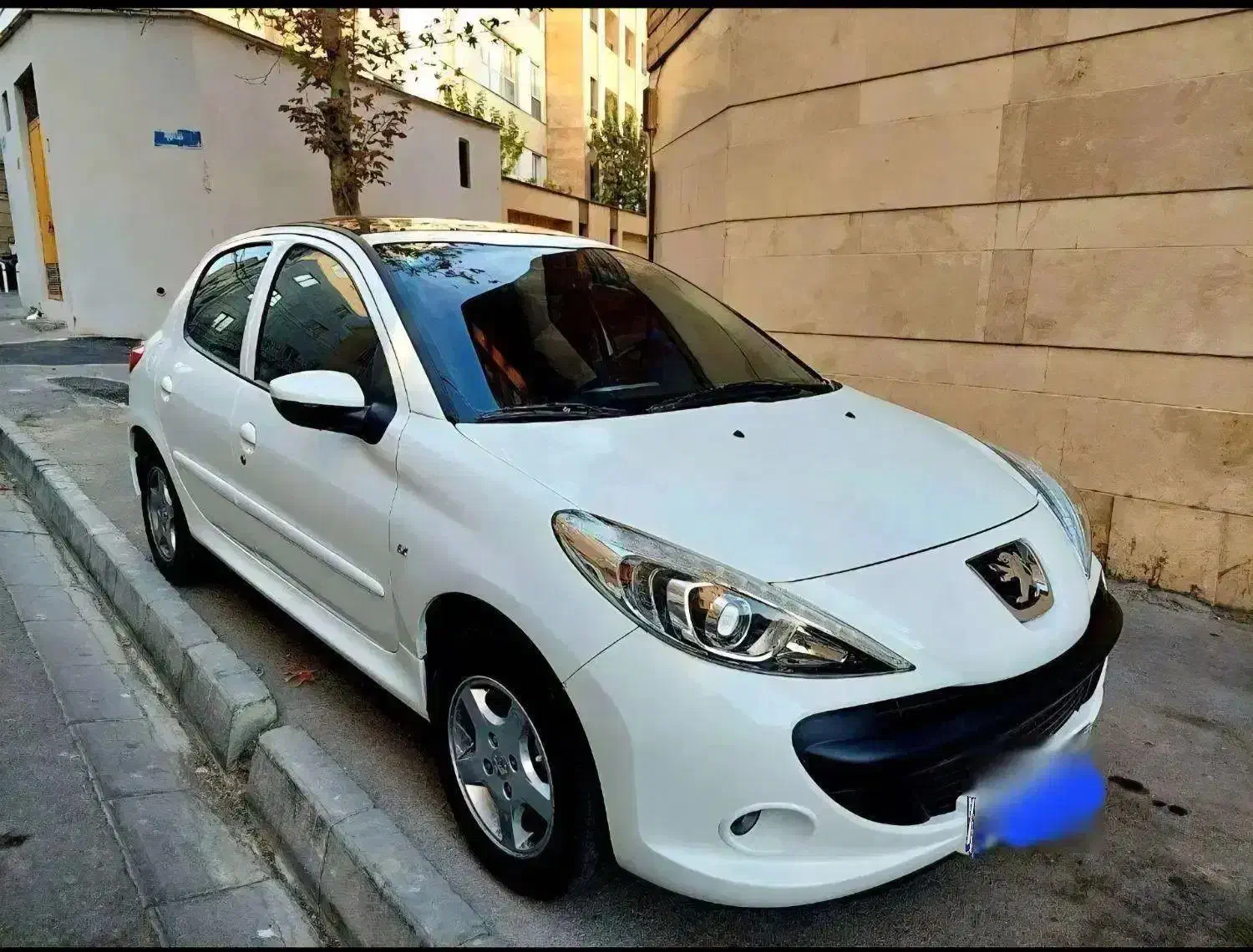 207 پانا 1402|خودرو سواری و وانت|همدان, |دیوار