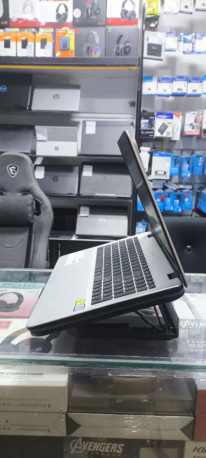لپ تاپ ASUS طلایی با 4 گیگ گرافیک مجزا|رایانه همراه|ساوه, |دیوار