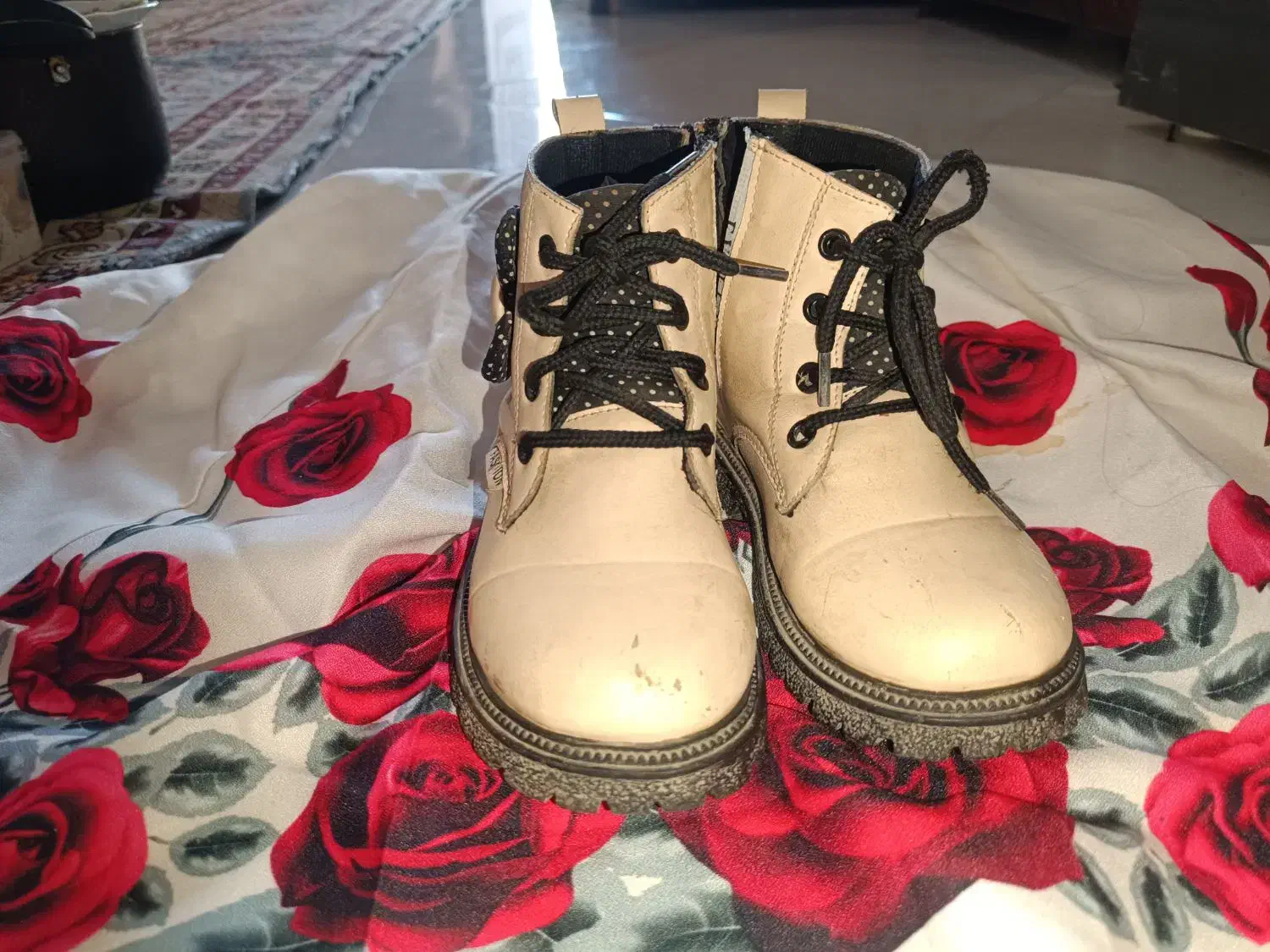 نیم بوت دخترانه|کفش و لباس بچه|نیشابور, شهرک بهارستان|دیوار