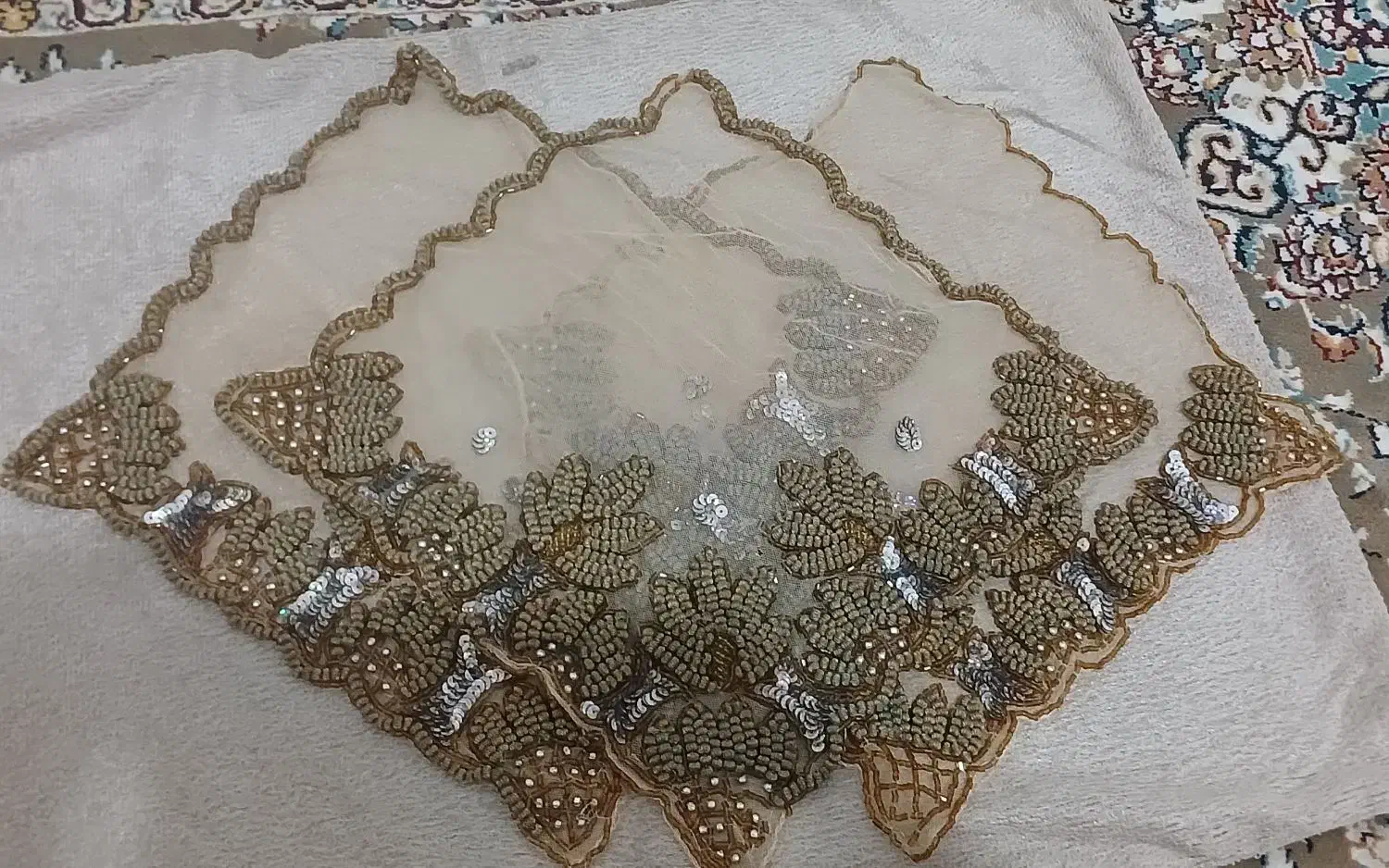 رومیزی سنگدوزی شده|پرده، رانر، رومیزی|دورود, |دیوار