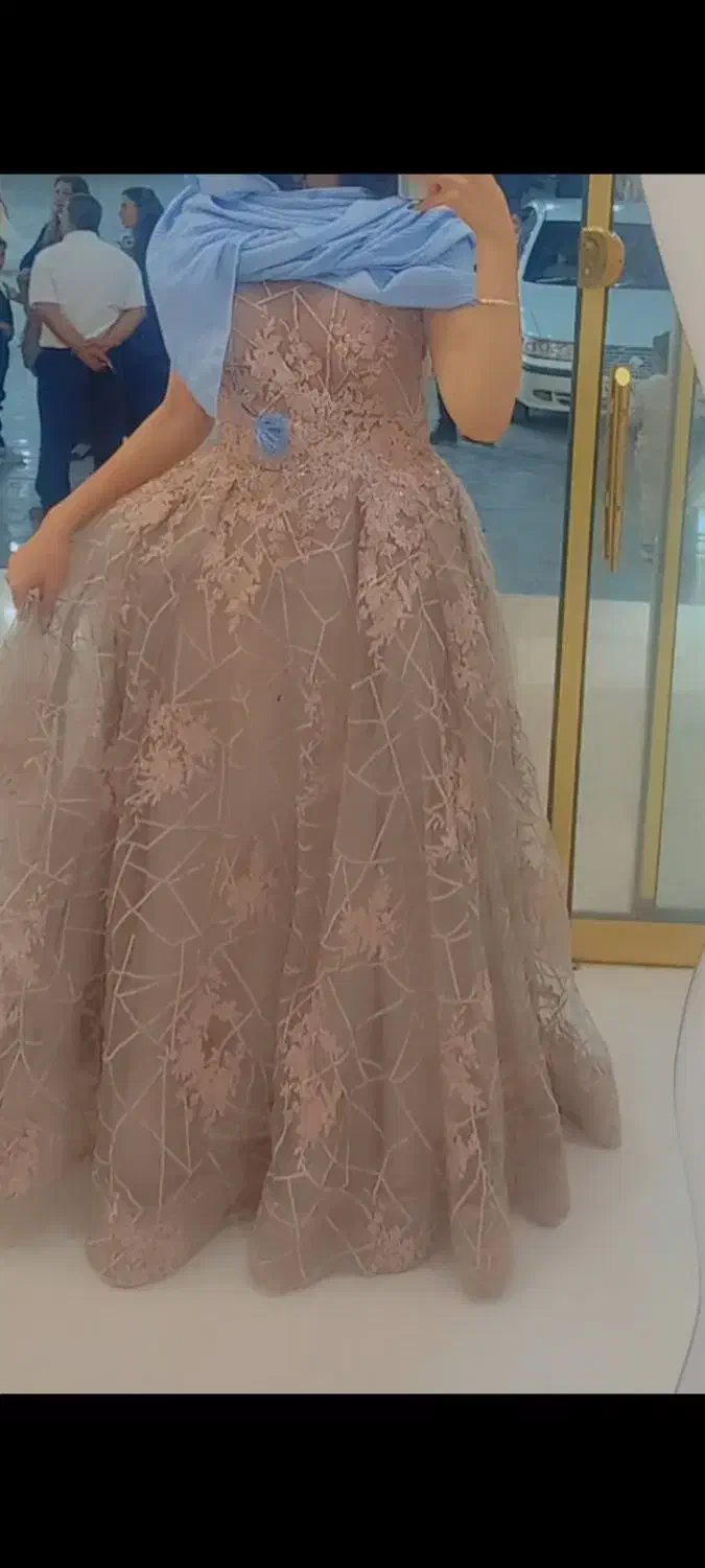 لباس مجلسی|لباس|اسفراین, |دیوار