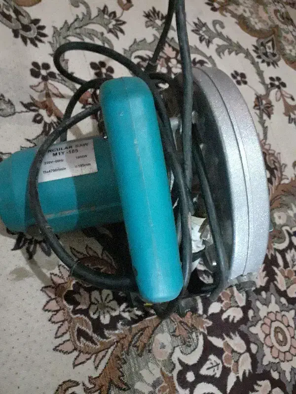 گرد بر|ابزارآلات|رشت, نیروی دریایی|دیوار