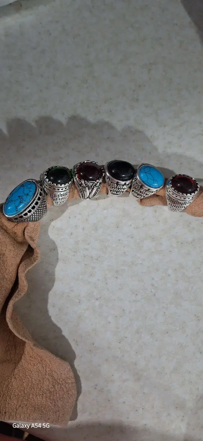 انگشتر|بدلیجات|بومهن, |دیوار