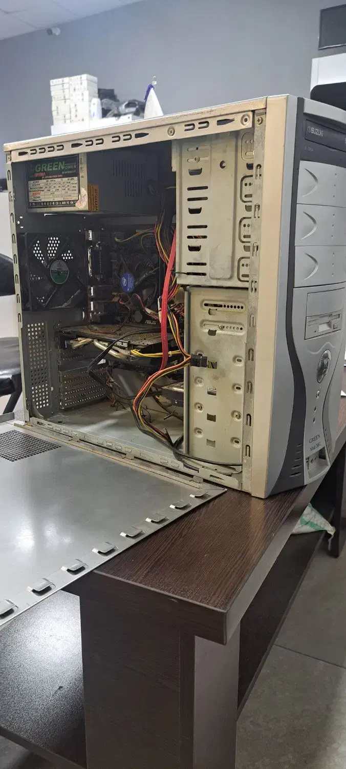 کیس کامپیوتر|رایانه رومیزی|گنبد کاووس, |دیوار