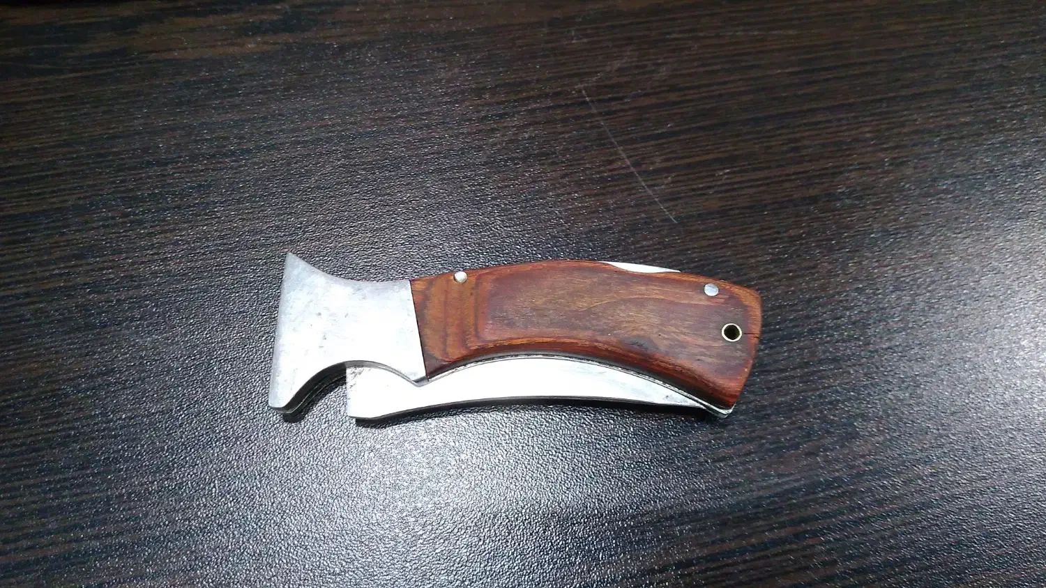 چاقو تاشو|کلکسیون اشیاء عتیقه|پیر بکران, |دیوار