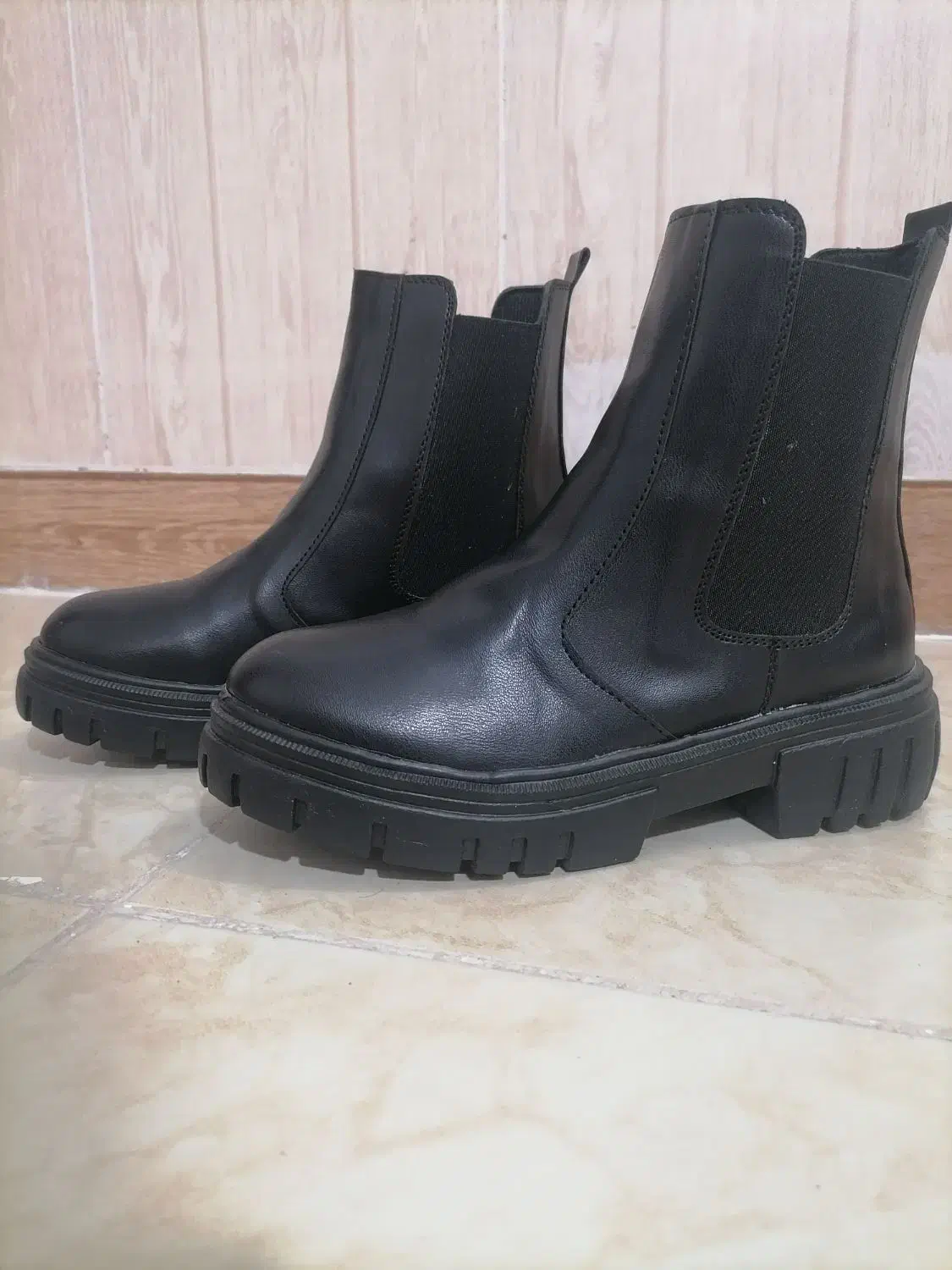 نیم بوت زنانه|کیف، کفش، کمربند|کاشمر, |دیوار