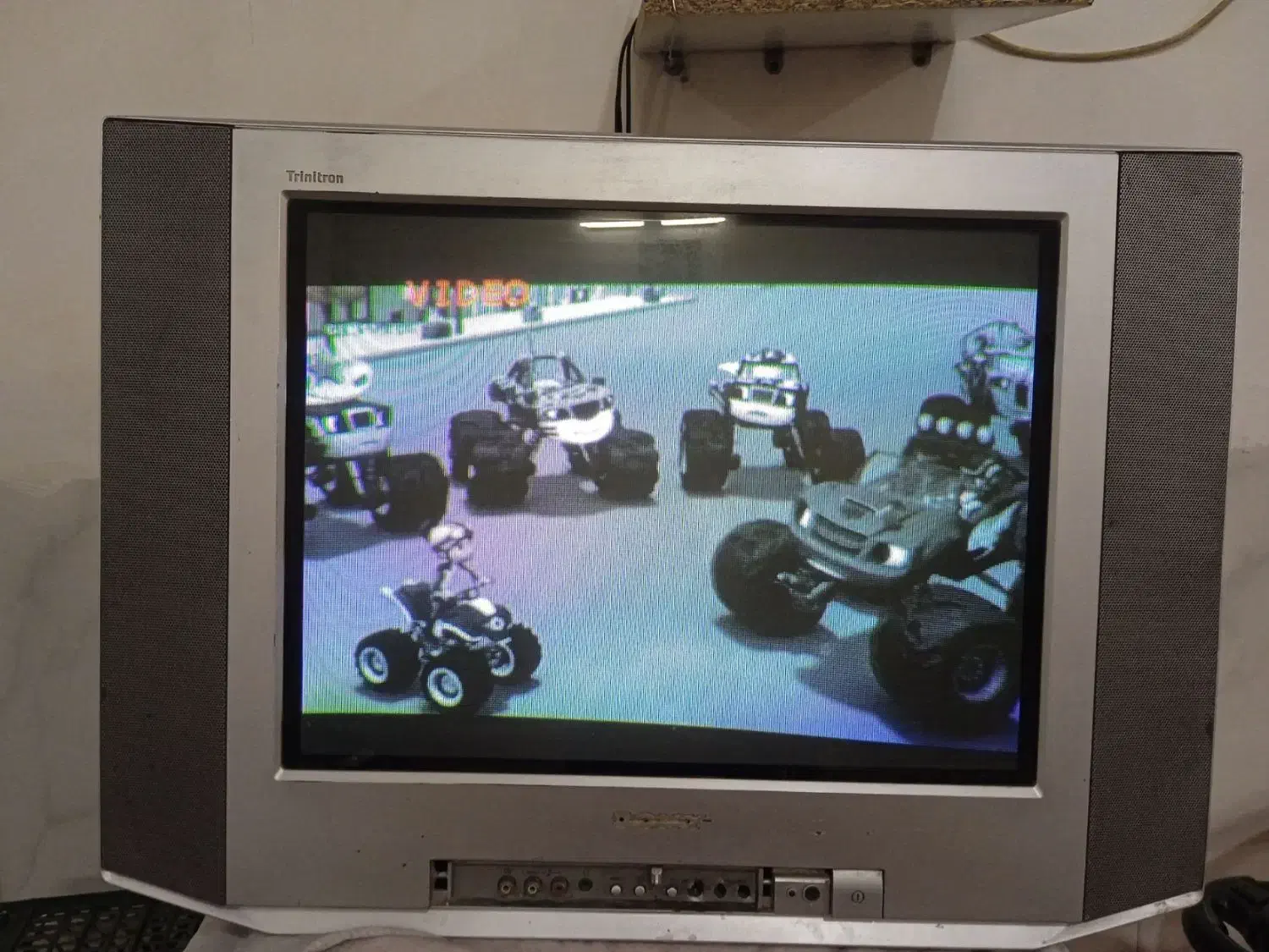 تلویزیون قدیمی 750|تلویزیون و پروژکتور|سبزوار, قلعه‌نو دهزار|دیوار