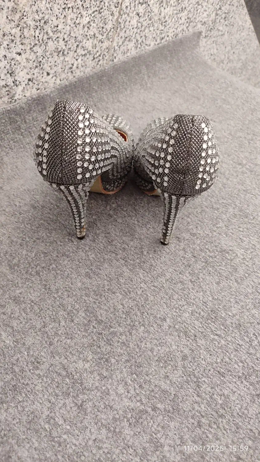 کفش پاشنه بلند|کیف، کفش، کمربند|مریوان, |دیوار