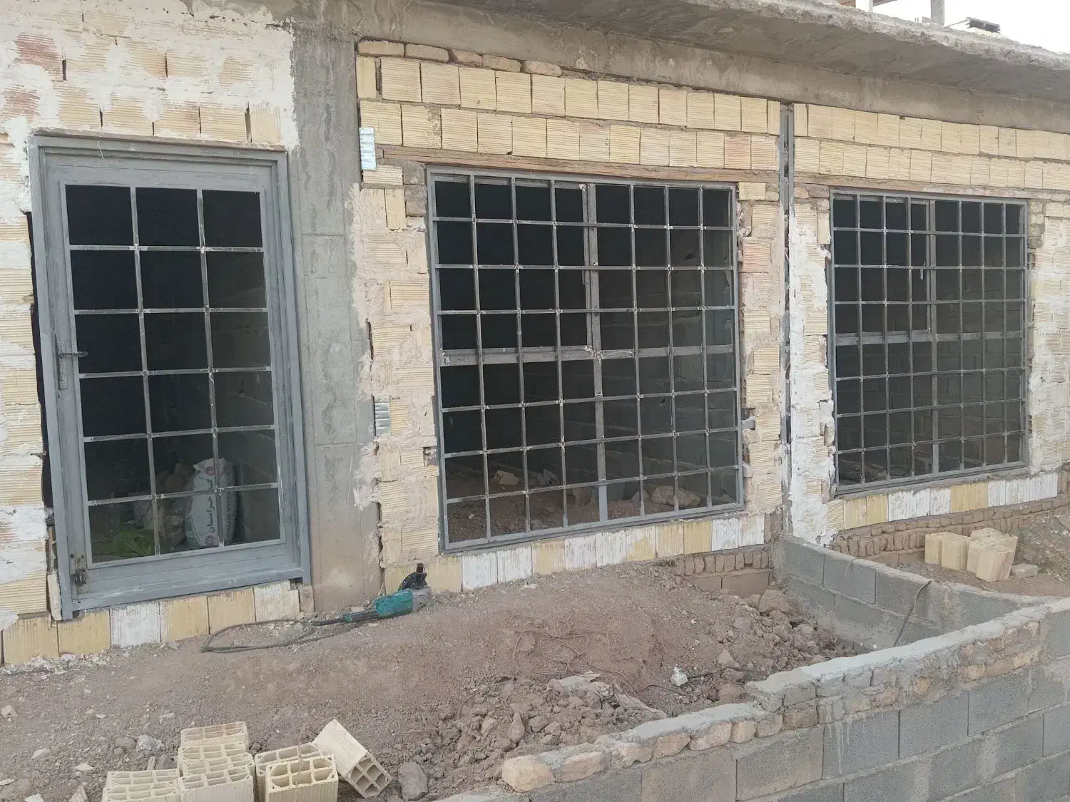 جوشکاری دروپنجره|خدمات پیشه و مهارت|بجنورد, |دیوار