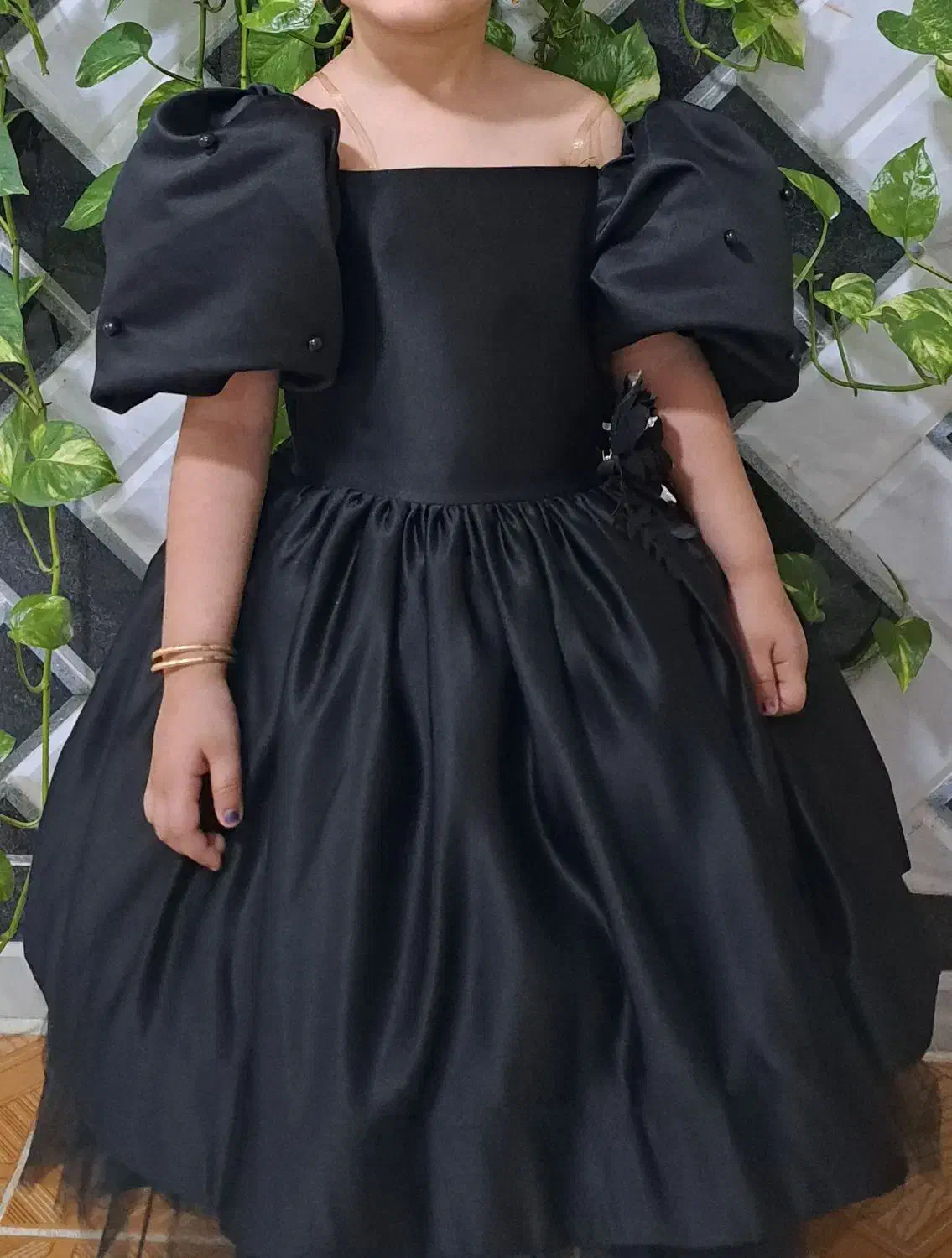 لباس کودک|کفش و لباس بچه|ساری, |دیوار