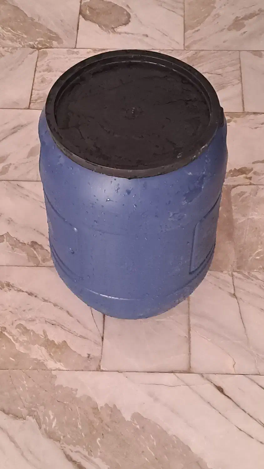 گالن ۲۰لیتری|ظروف نگهدارنده، پلاستیکی، یک‌بارمصرف|قزوین, |دیوار