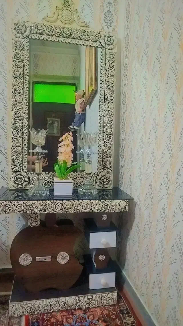 آینه شمعدان|آینه|مشگین شهر, |دیوار