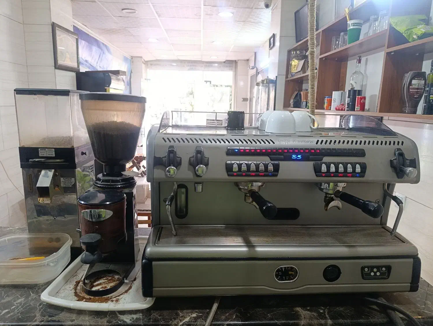 تجهیزات کامل کافه|کافیشاپ و رستوران|چهارباغ, |دیوار