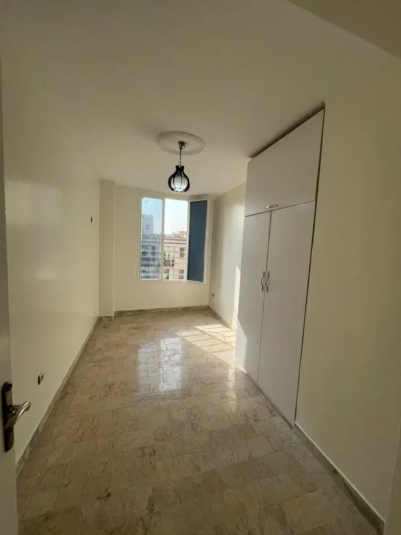 ۵۵ متر/ میدان کمال الملک / تخلیه