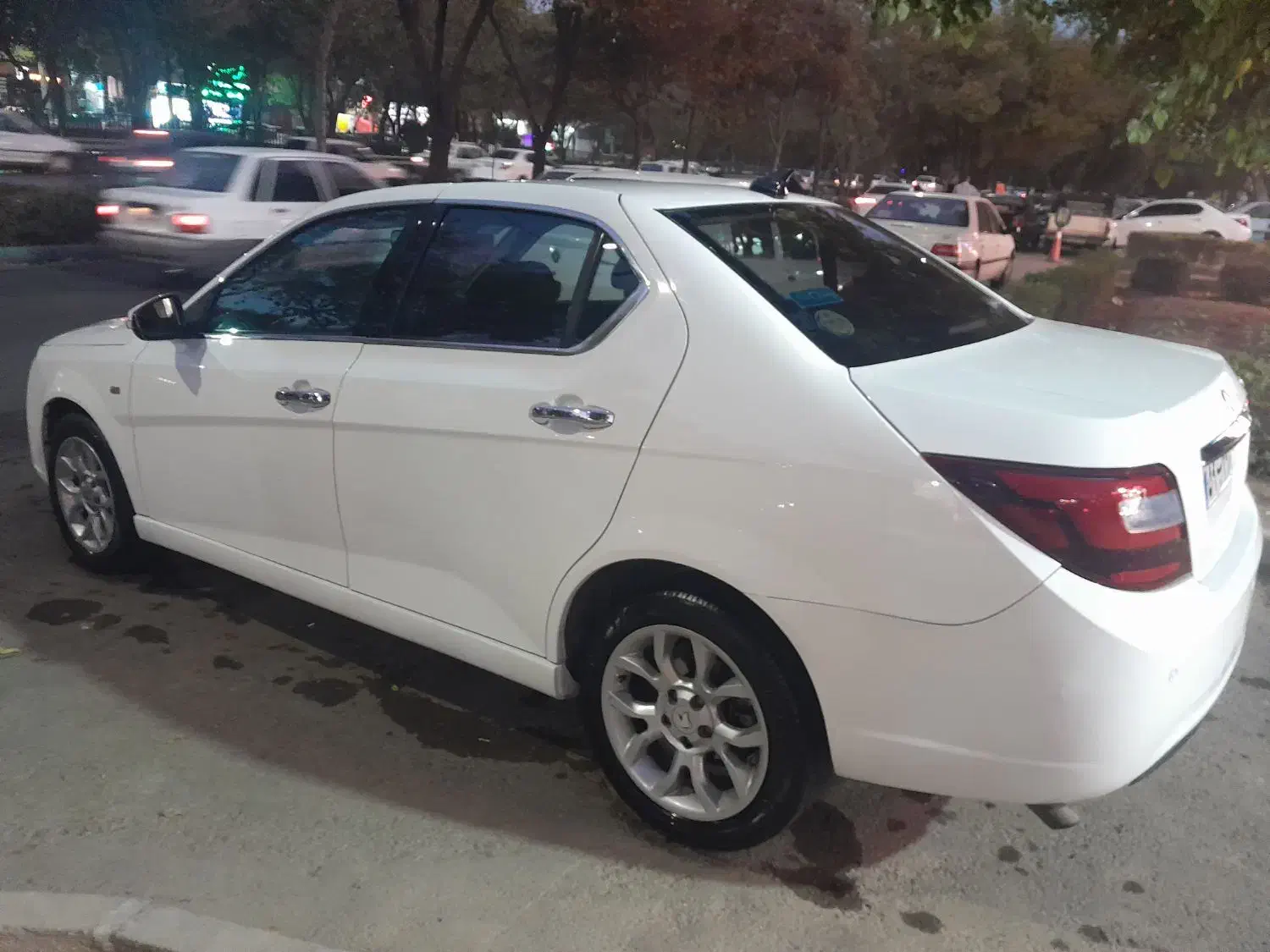 دنا اتومات مدل ۴۰۰|خودرو سواری و وانت|اصفهان, پوریای ولی|دیوار