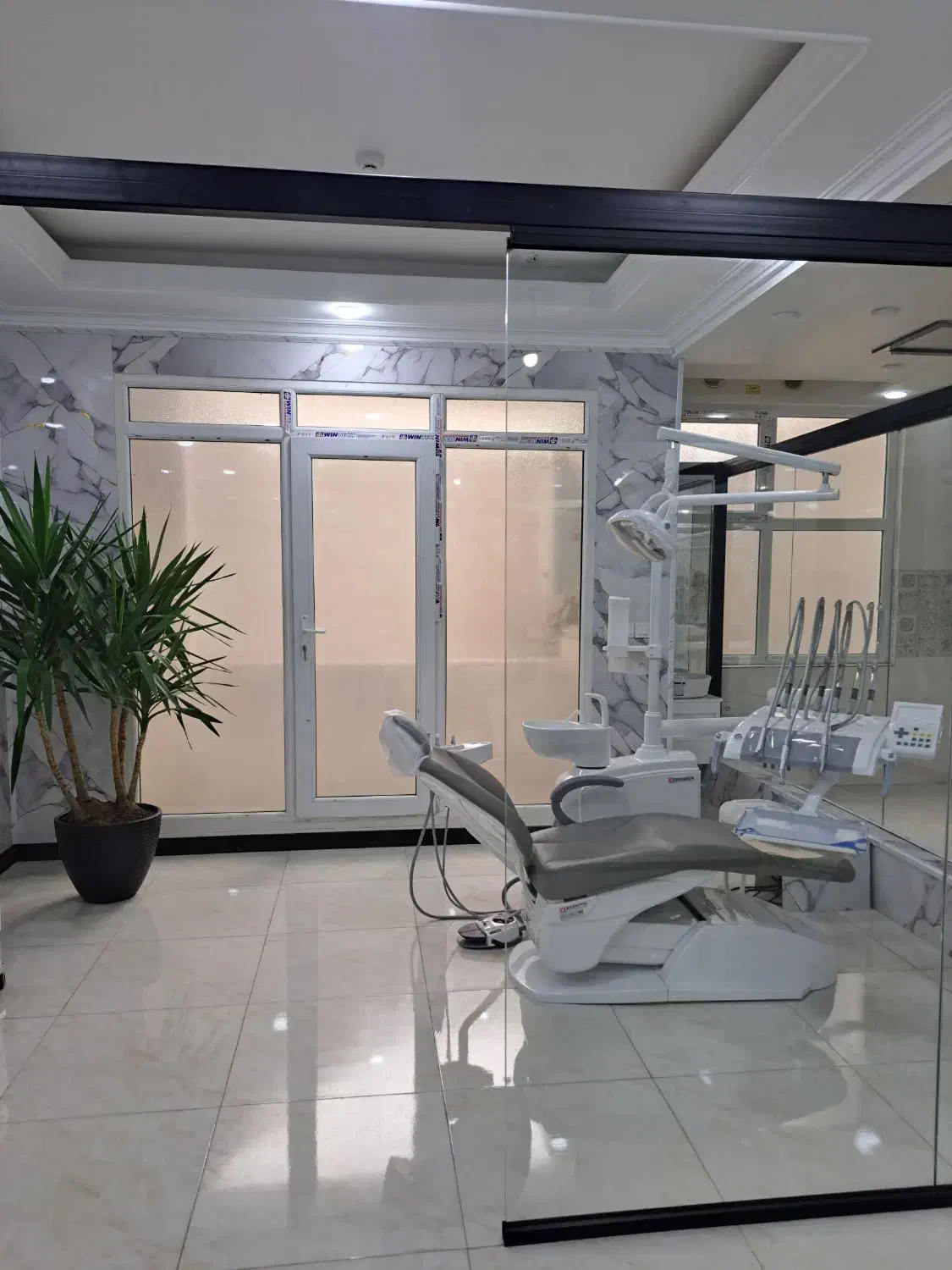 دندانپزشک عمومی با حقوق بالا|استخدام درمانی، زیبایی، بهداشتی|تهران, تهرانسر شمالی|دیوار