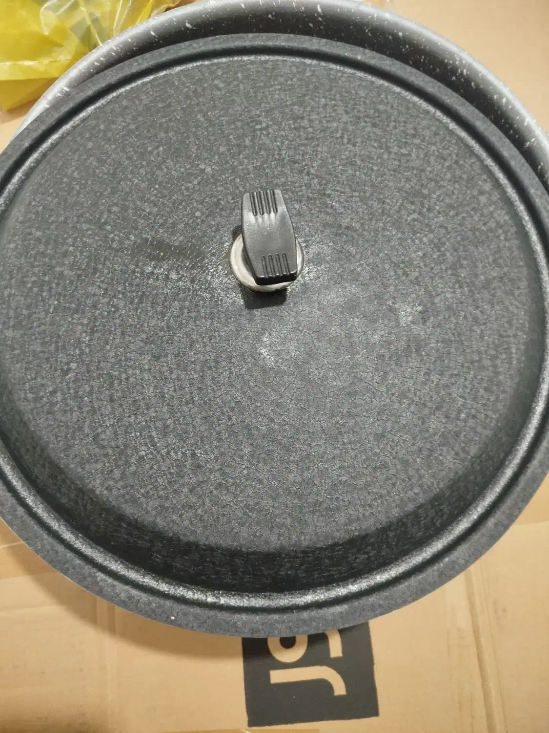 ماهی تابه تفلن|ظروف پختوپز|بومهن, |دیوار