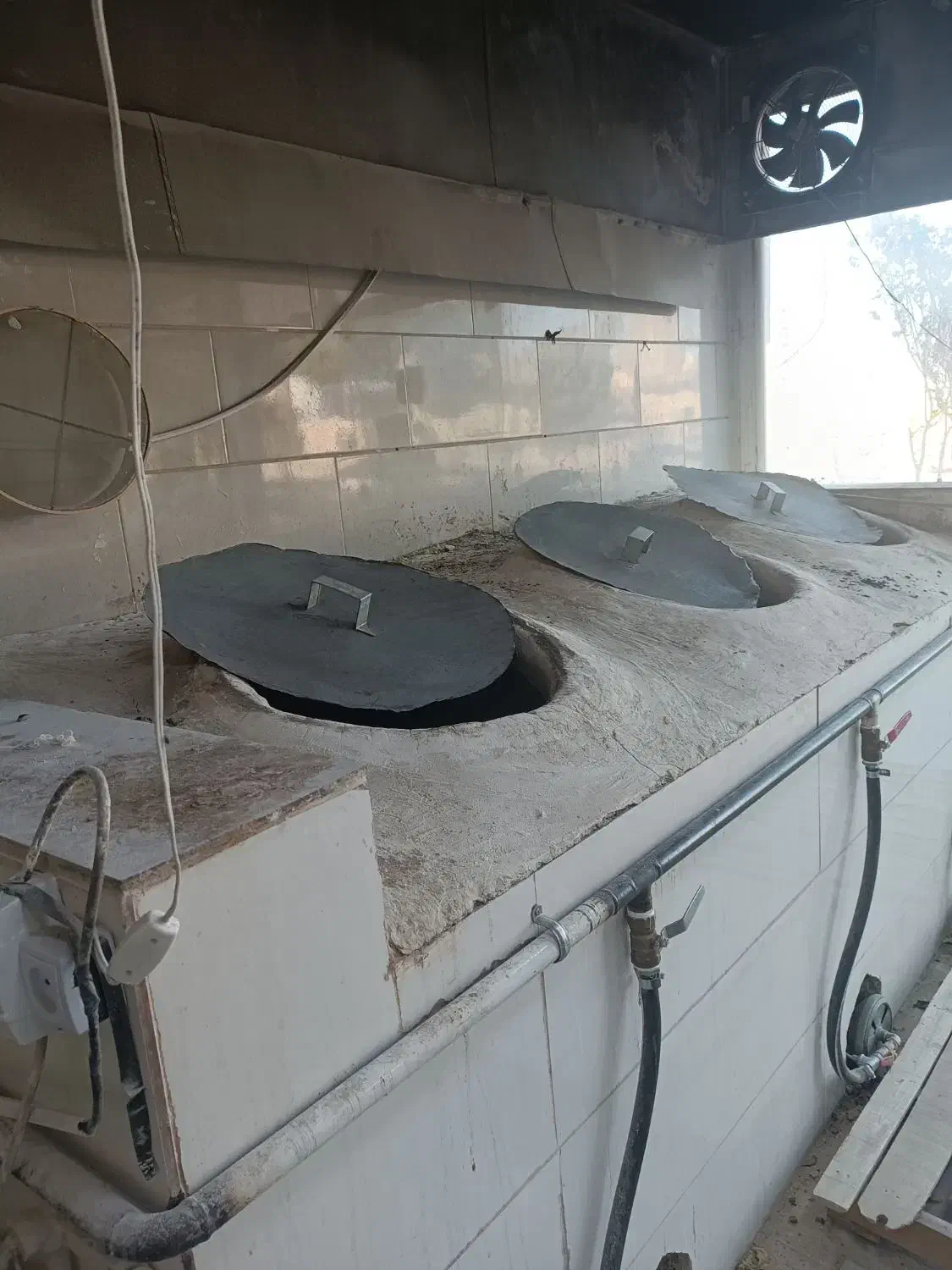 خمیر گیر وچونه گیر|استخدام خدمات فروشگاه و رستوران|بیرجند, |دیوار