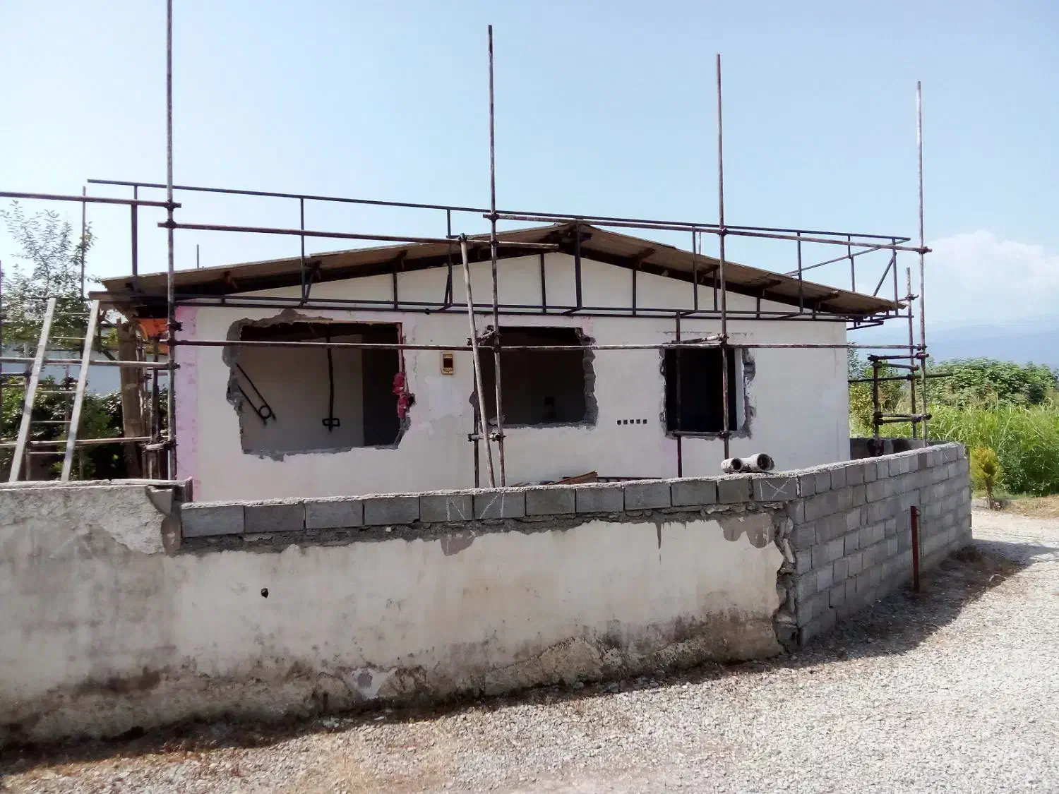 پیمانکاری و مجری ساخت .بازسازی.طراحی .حیاط سازی|خدمات پیشه و مهارت|نور, |دیوار