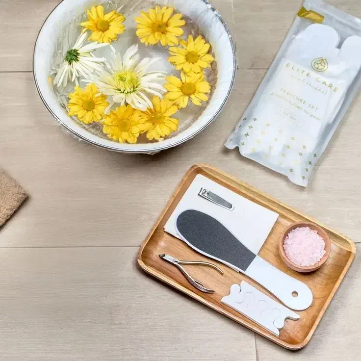 فروش لوازم کاشت ناخن|آرایشگاه و سالن‌های زیبایی|ایزدشهر, |دیوار