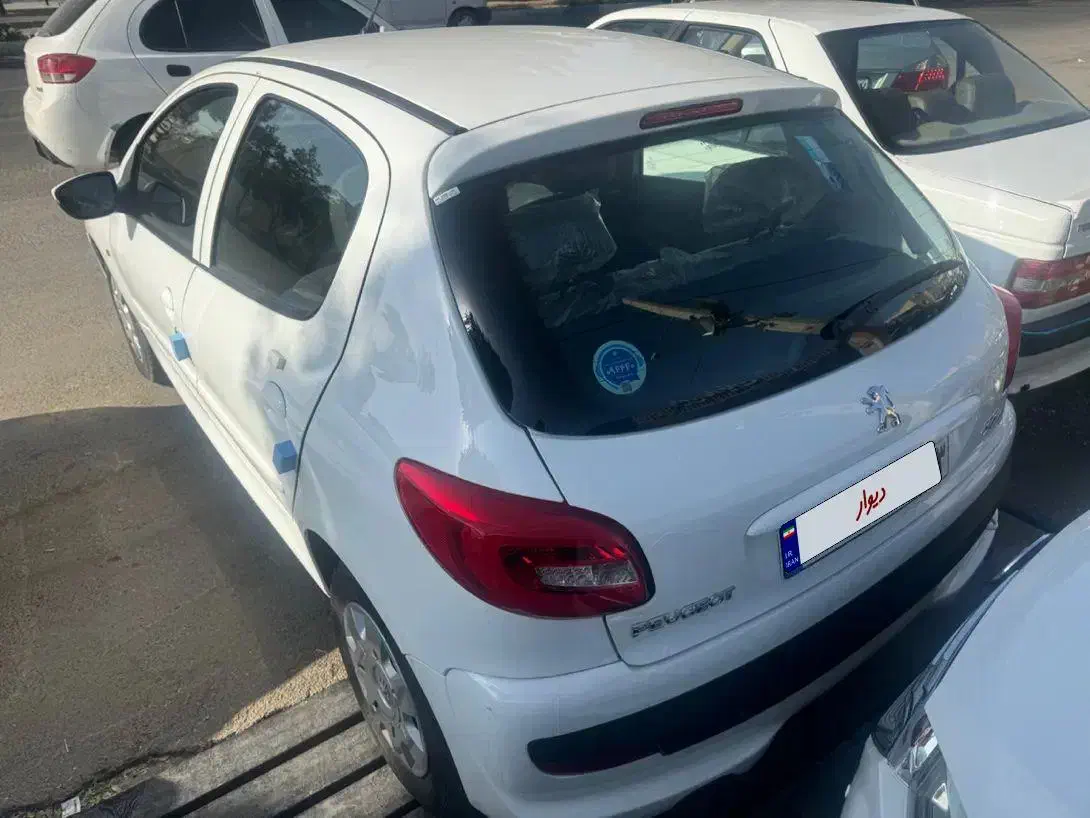 پژو۲۰۷ دنده مدل۱۴۰۴|خودرو سواری و وانت|شاهین‌شهر, گزبرخوار|دیوار