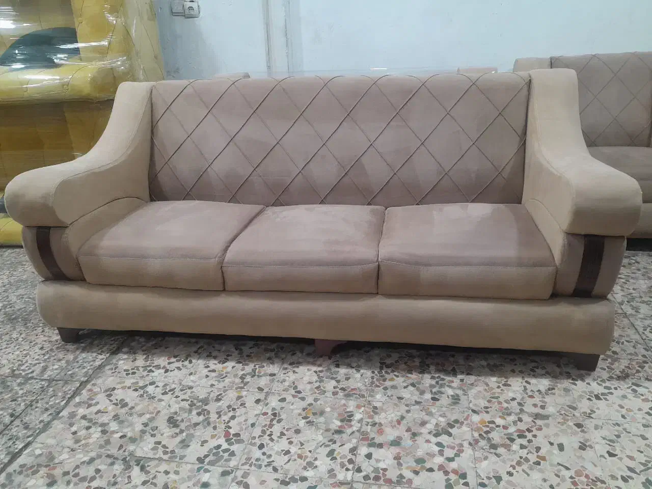 مبلمان استوک|مبلمان خانگی و میز عسلی|بندر دیر, |دیوار