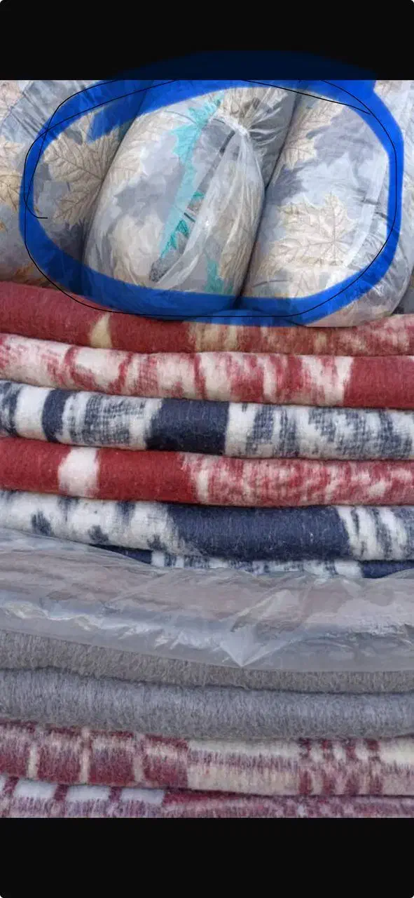 پتوهای رنگی طوسی|رختخواب، بالش، پتو|تهران, گمرک|دیوار
