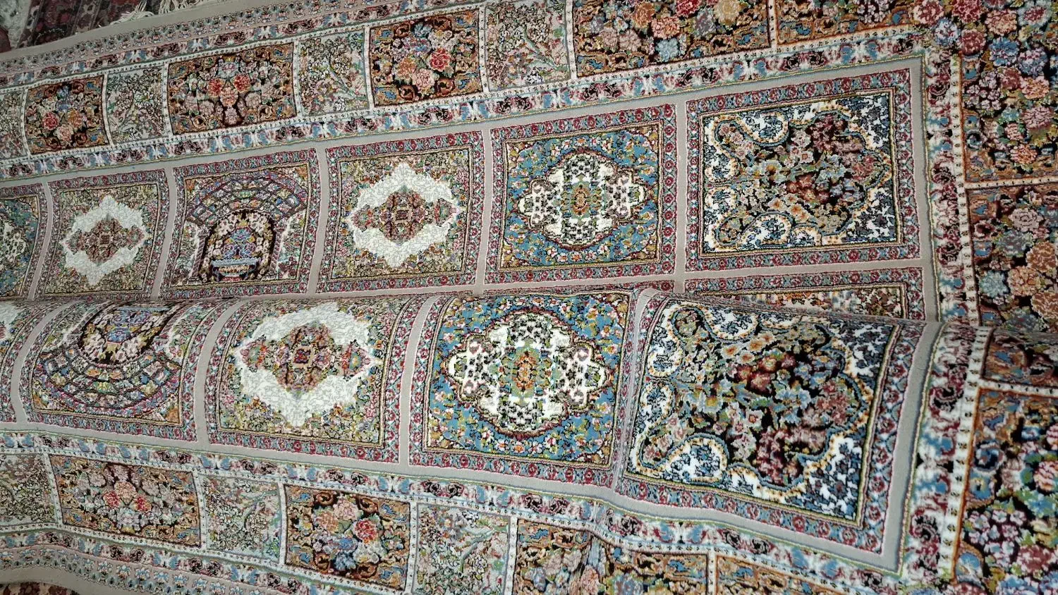 ۹متری جفت تمام نخ طرح خشت|فرش|گنبد کاووس, |دیوار