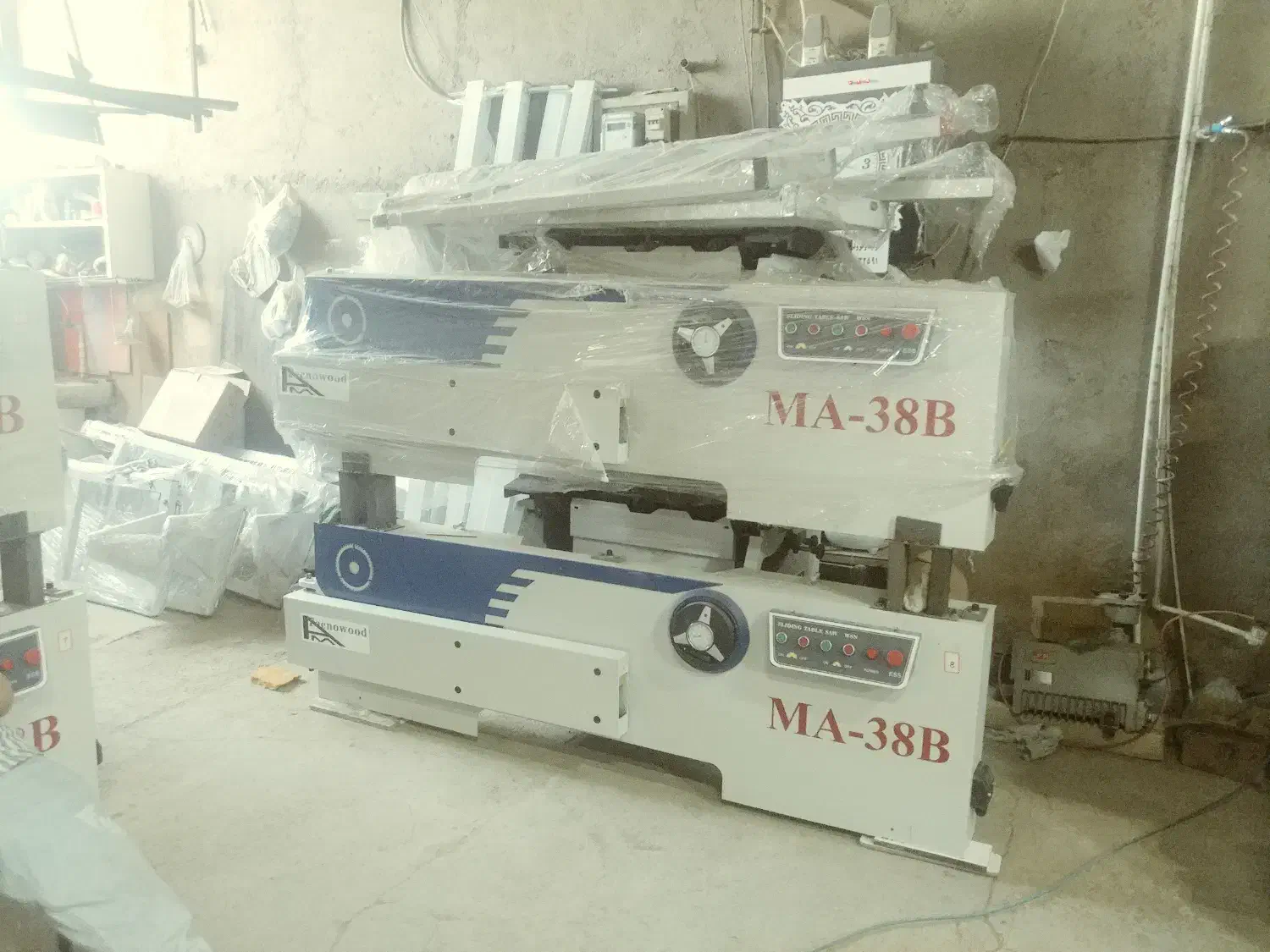 لبه چسبان دورکن مکنده وکیوم  خراطی ام دی اف چوب|ماشین‌آلات صنعتی|یزد, |دیوار