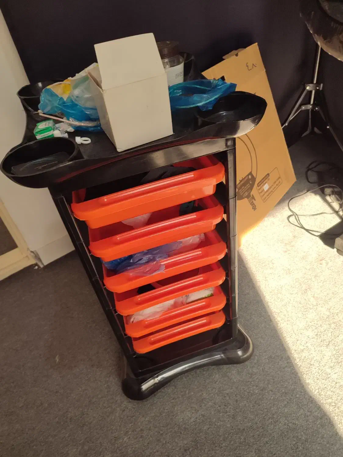 ترولی چرخ دار حرفه ای بزرگ|آرایشگاه و سالنهای زیبایی|بهشهر, |دیوار