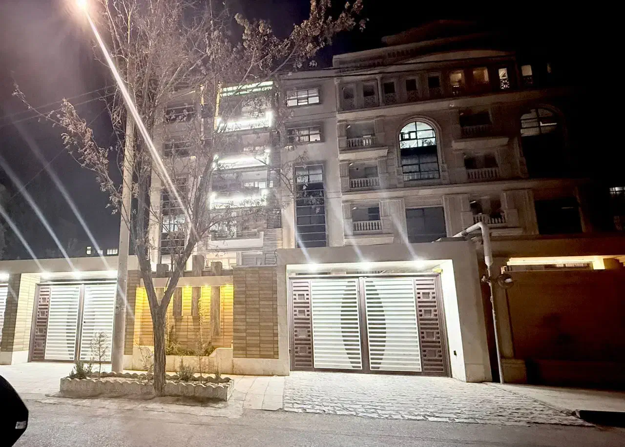 آپارتمان فردوسی شرقی نوساز ۸۵ متری|فروش آپارتمان|شاهینشهر, فردوسی|دیوار