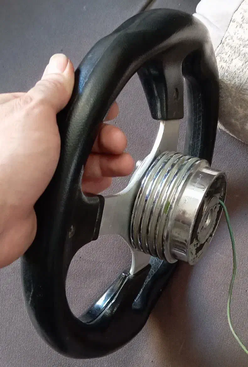 فرمون اسپرت شیک و سالم|قطعات یدکی و لوازم جانبی|مشهد, نوده|دیوار