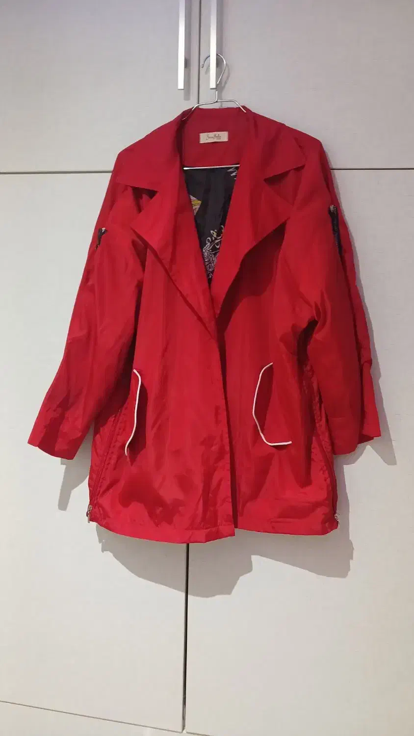 بارونی خوشرنگ سایز بزرگ|لباس|رشت, منظریه|دیوار