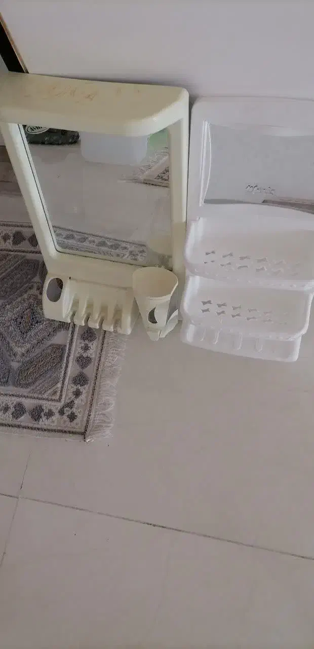 اینه سفید جای لیف و صابون، و جای مایع|لوازم حمام|قم, کلهری|دیوار