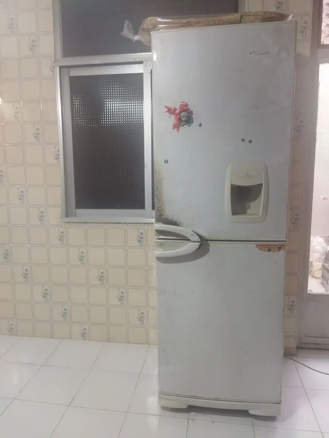 یخچال گلسان به علت جا به جایی|یخچال و فریزر|اصفهان, دانشگاه افسری امیرالمومنین|دیوار