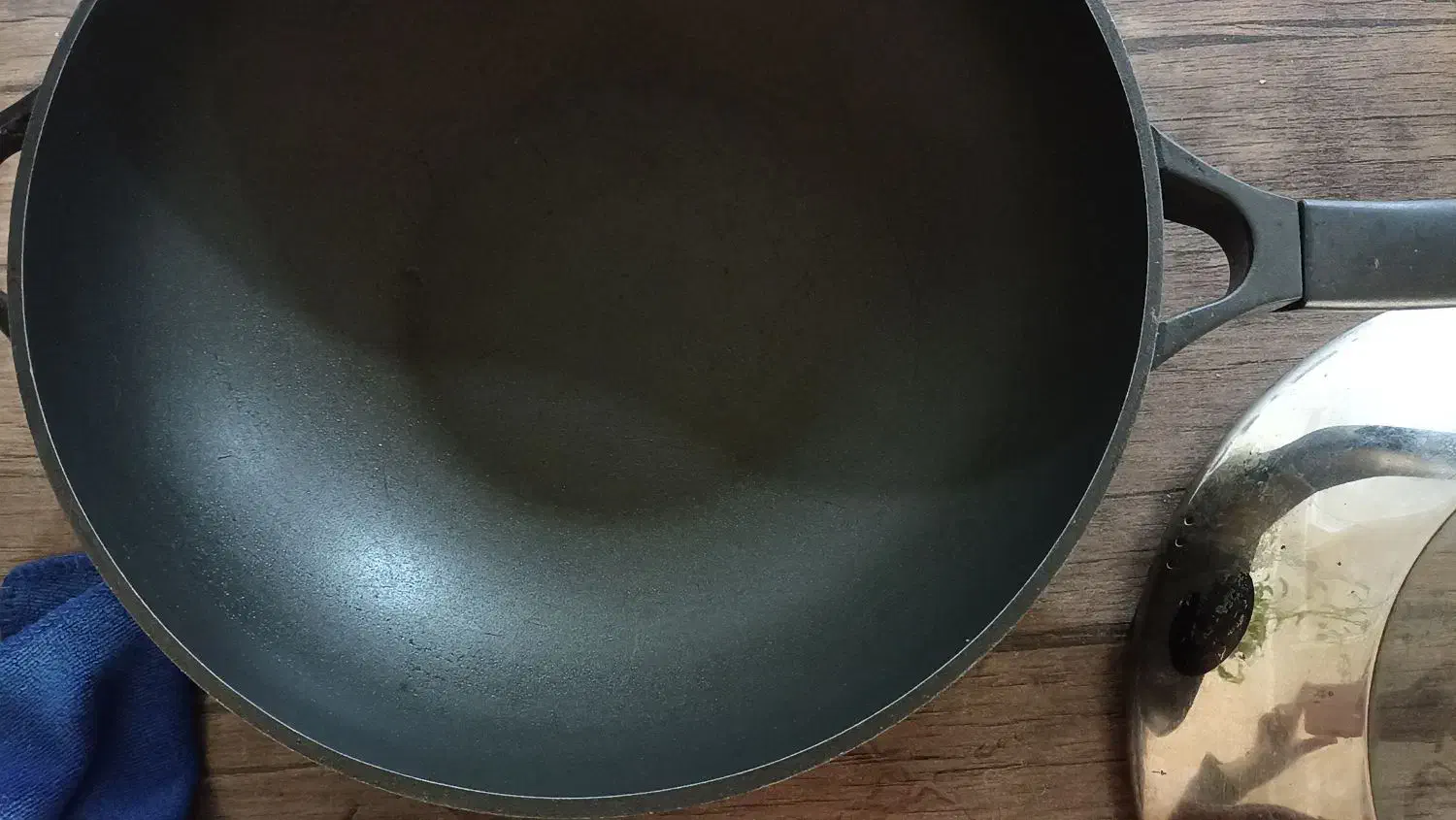 تابه چدنی بزرگ در حد نو|ظروف پخت‌وپز|تهران, شهرک طالقانی|دیوار