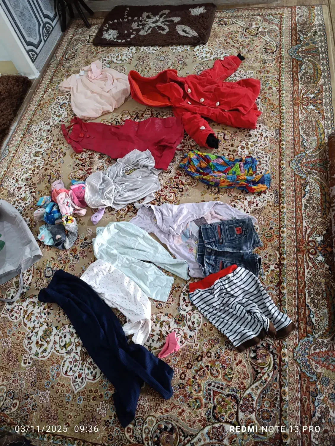 چند تکه لباس دخترونه چهارتاپنچ ساله|کفش و لباس بچه|اهواز, کمپلو جنوبی|دیوار