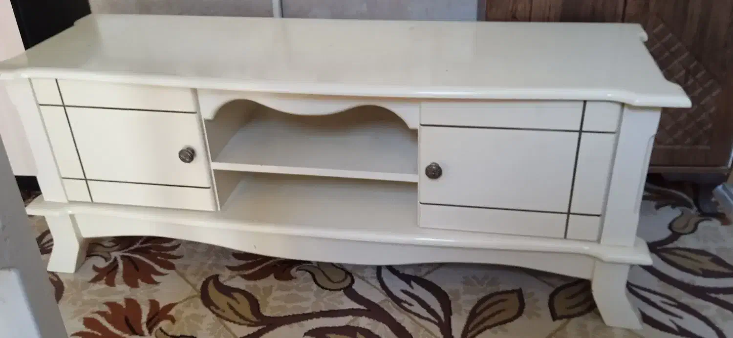 میز تی وی کاملا سالم|میز تلویزیون|ابهر, |دیوار