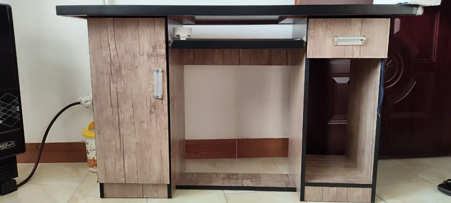 میز کار و کامپیوتر خیلی شیک تمام ام دی آف اصل|میز تحریر و کامپیوتر|لاهیجان, فیاض|دیوار