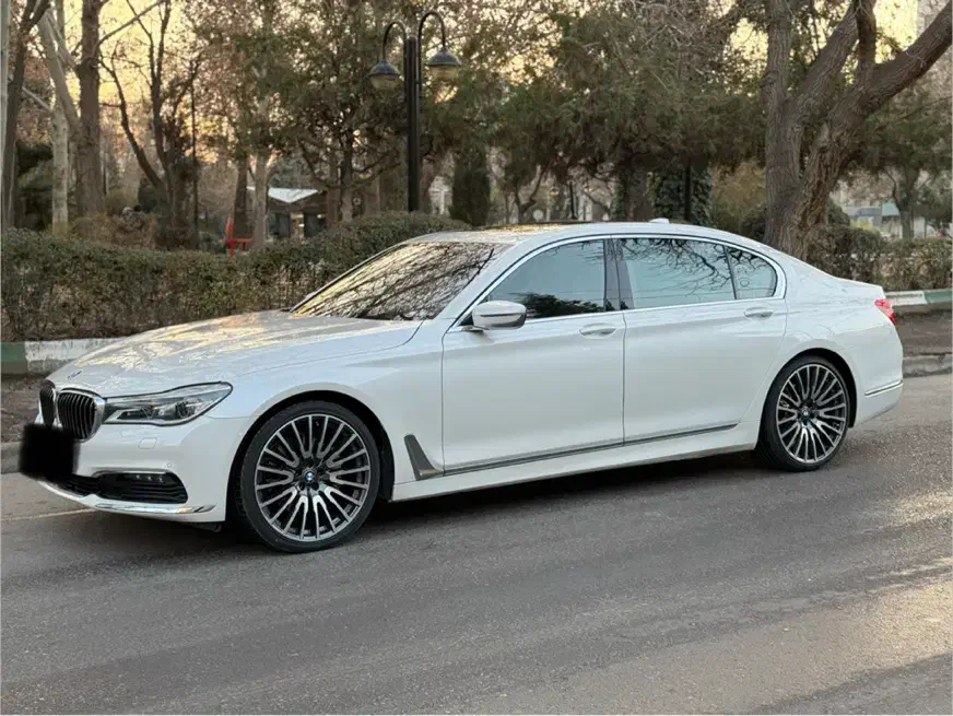 Bmw 730|خودرو سواری و وانت|مشهد, دانشجو|دیوار