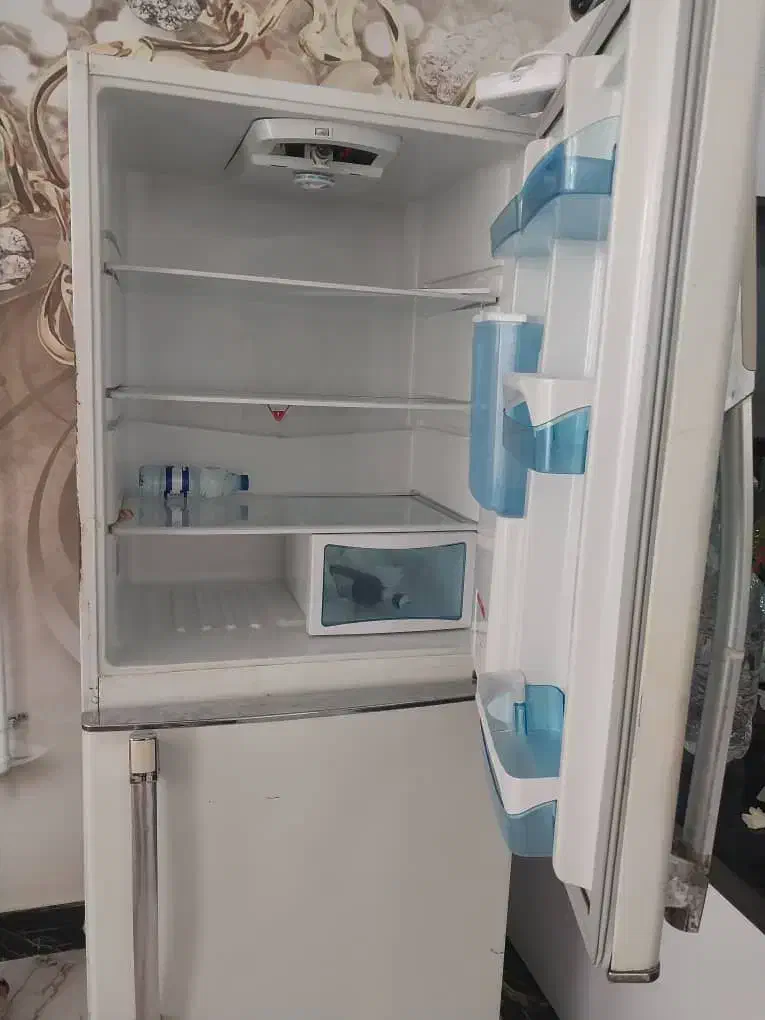 یخچال فریزر بدون برفک مارک فروزان|یخچال و فریزر|شیراز, کوشک میدان|دیوار